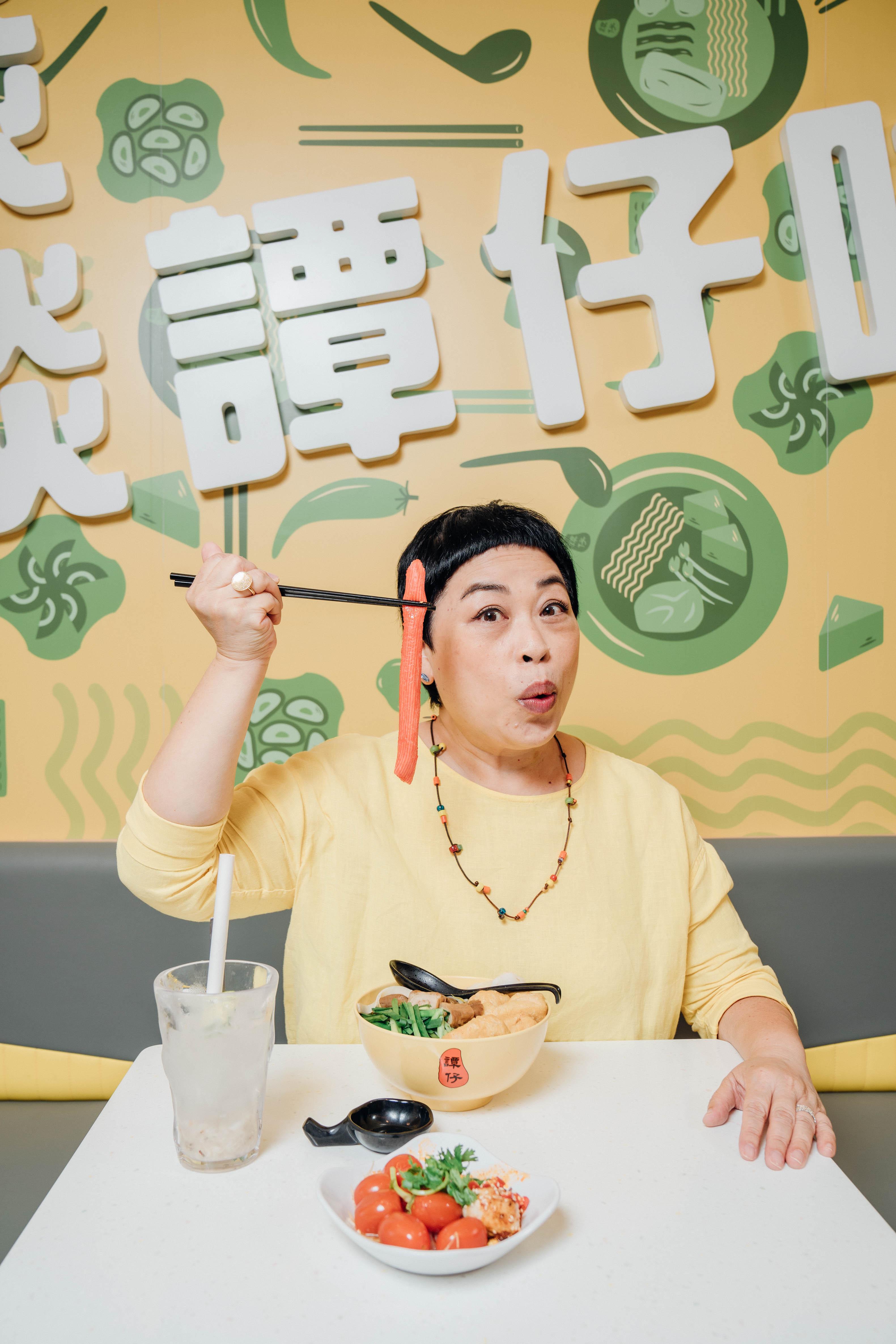 盧覓雪自封為闊面代言人。