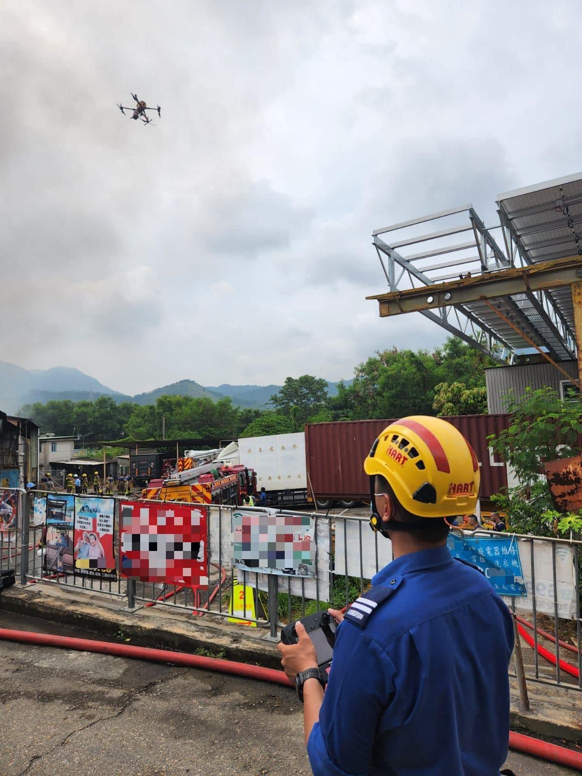 粉嶺軍地北村三級火仍未救熄 消防火場發現一具燒焦屍體 (更新)