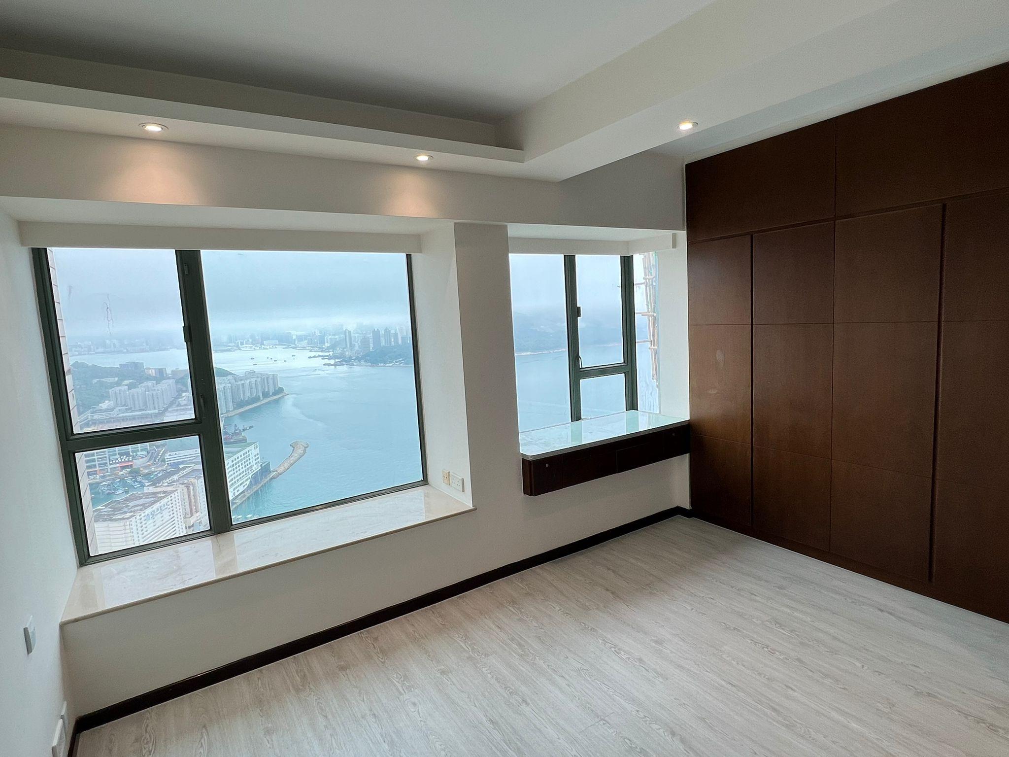 單位原則三房套戶,現改為兩房連主人套房,兩邊大窗令室內採光度大增,景觀更顯開揚吸引。(代理提供相片)