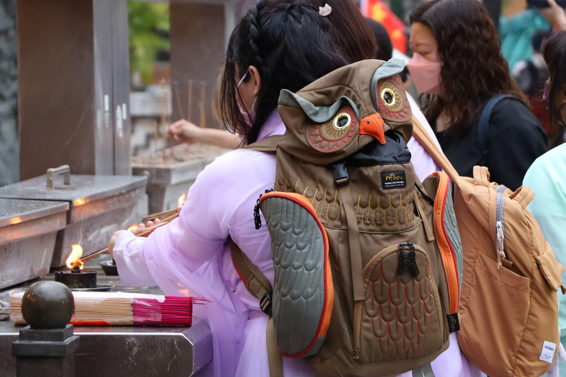 嗇色園, 黃大仙祠, 七姐寶誕. 園遊晚會, 華服
