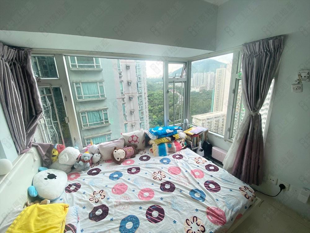 二手樓成交|將軍澳三房跌穿「8球」呎價不足1.4萬 見近四年同類新低價