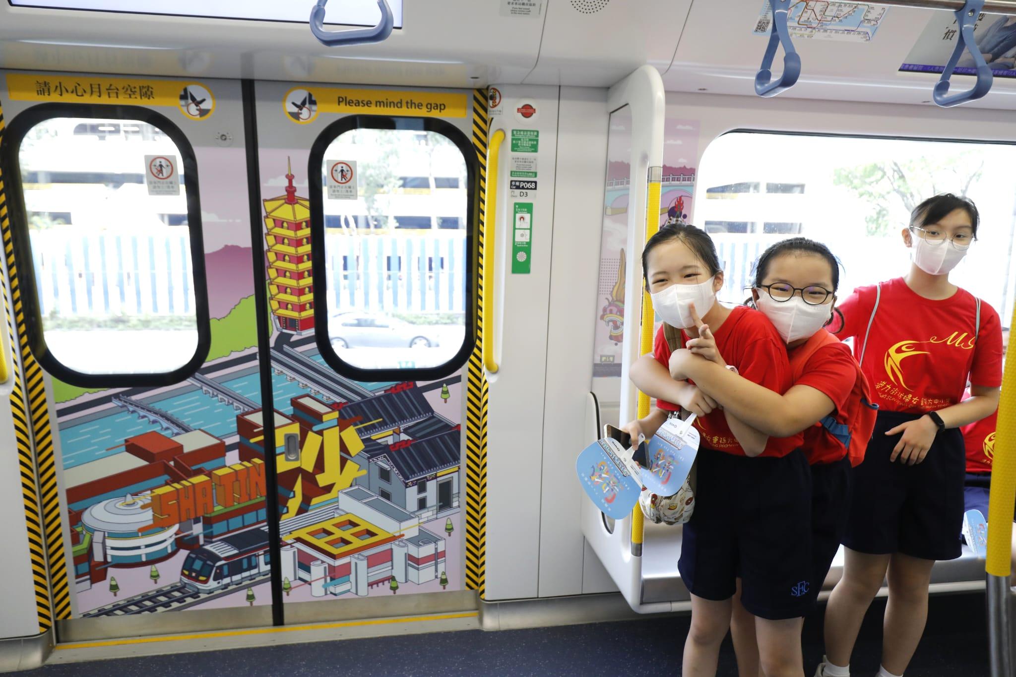 東鐵設藝術列車 藝術家夥沿綫學生設計介紹社區