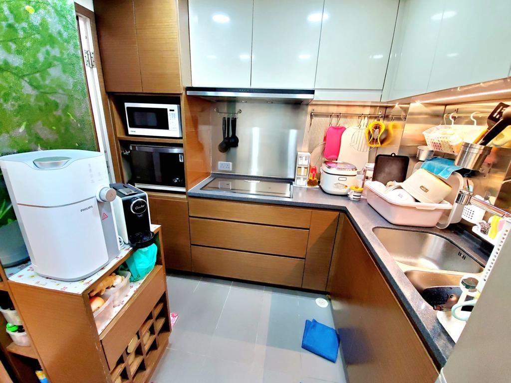 二手樓成交|傾價近1個月!藍灣半島百萬豪裝海景戶減150萬 低市價6%沽