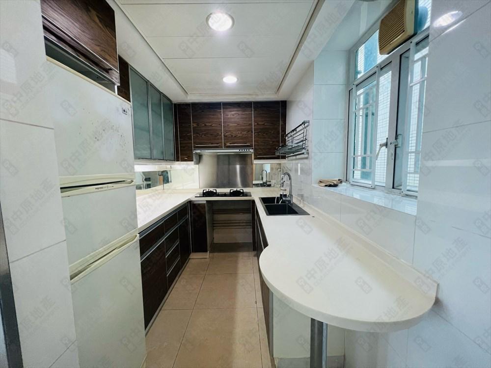 二手樓成交|放盤一個月劈價13%!將軍澳都會駅頂層特色戶1828萬易主