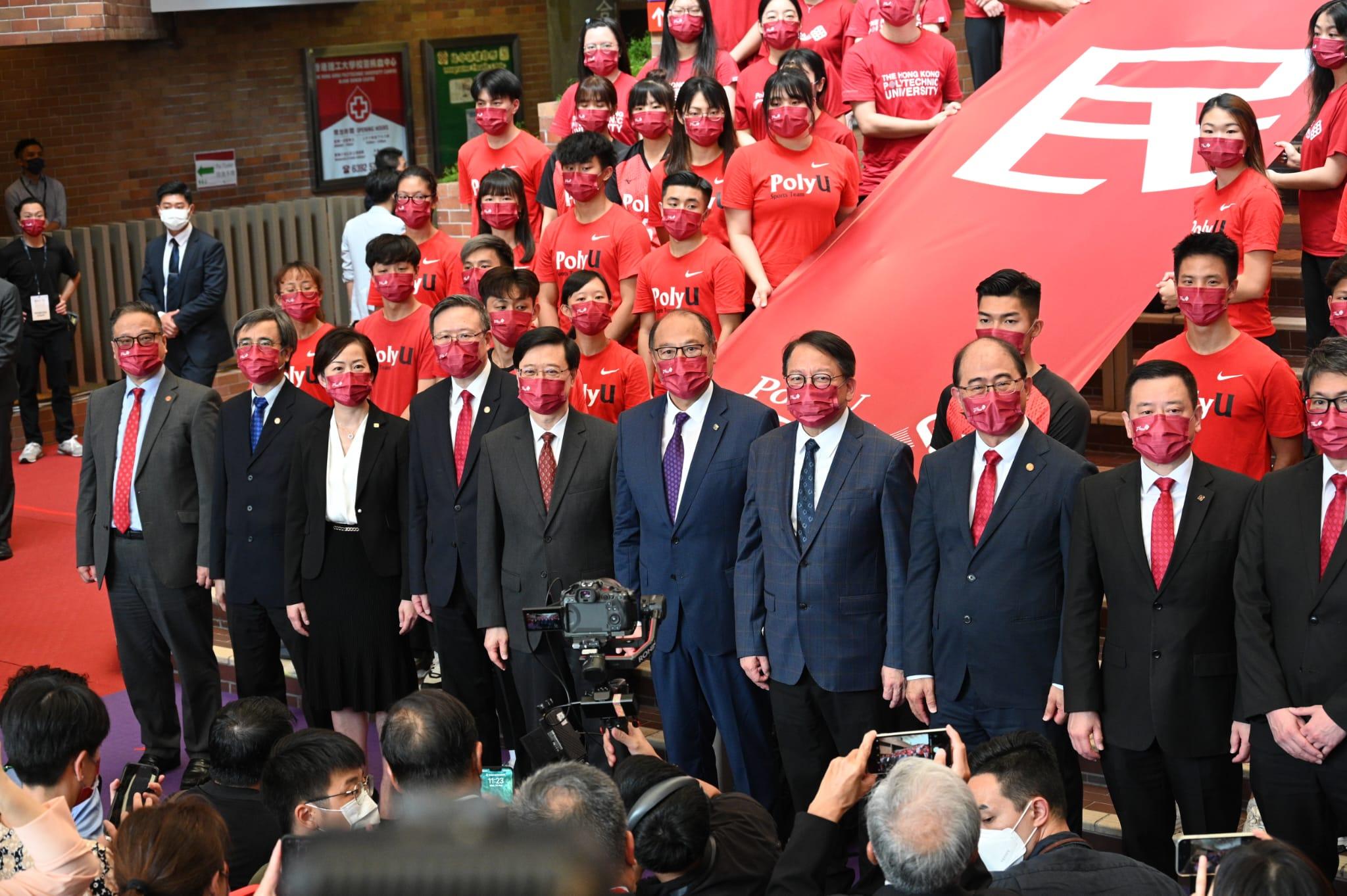 香港理工大學舉行主校門揭幕典禮。(李睿哲攝)