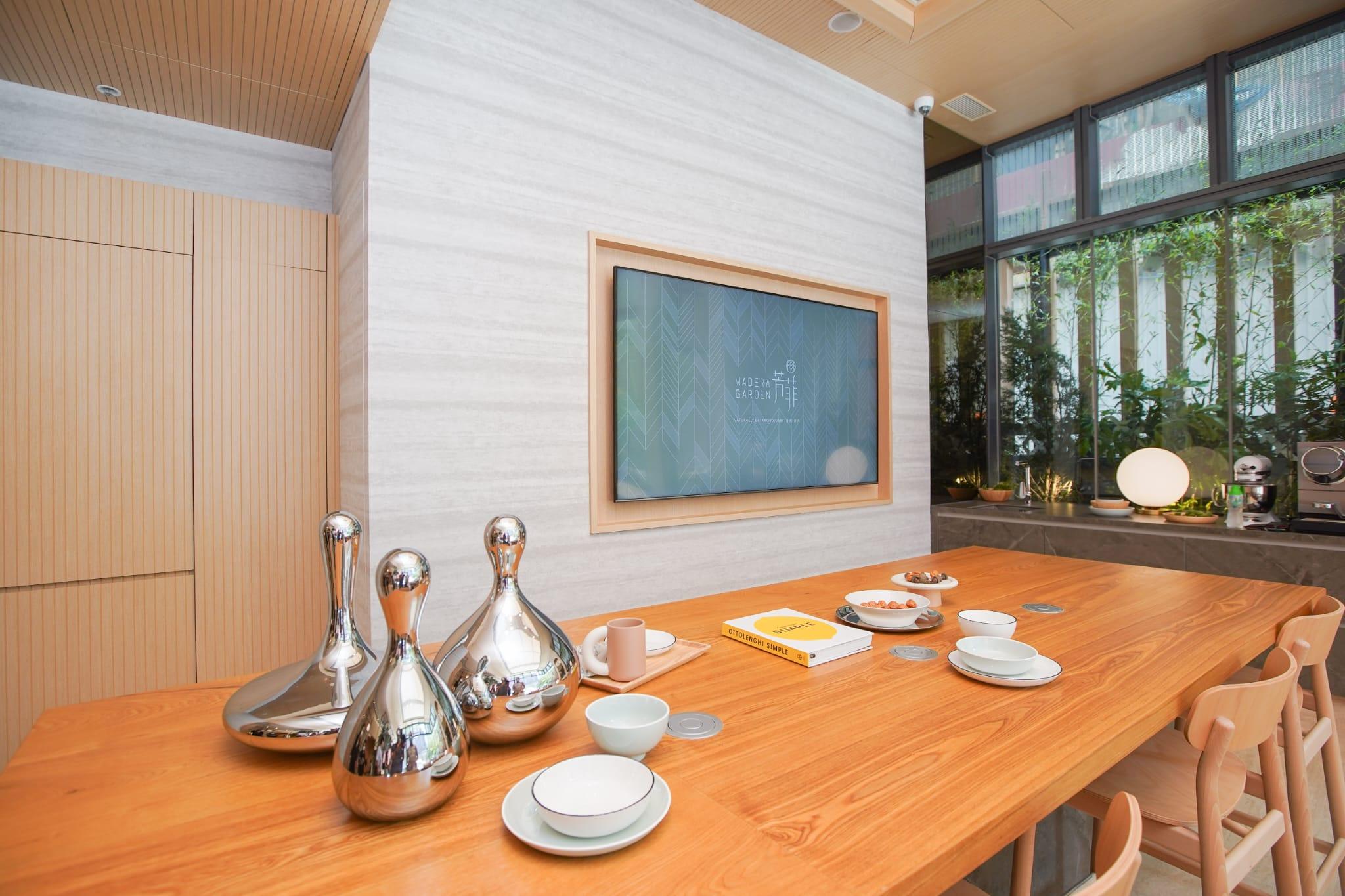 會所設有室內共享空間及大型開放式廚房,讓住戶於假日享受烘焙及烹調樂趣。(李睿哲攝)