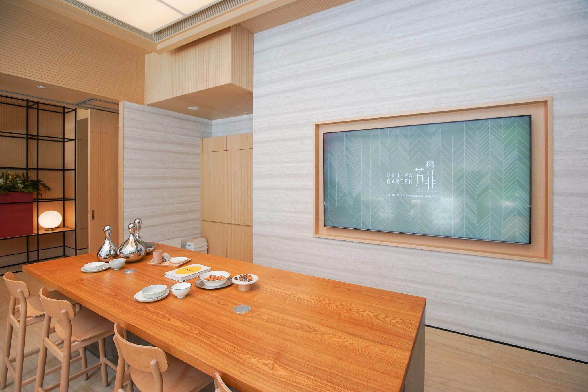 會所設有室內共享空間及大型開放式廚房,讓住戶於假日享受烘焙及烹調樂趣。(李睿哲攝)