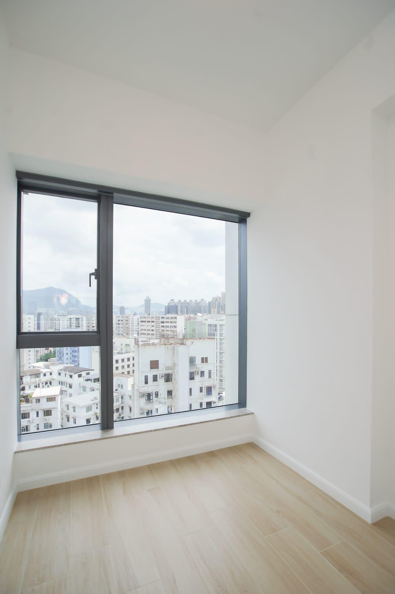 27樓A室為交樓標準示範單位,實用面積465方呎,屬兩房及梗廚間隔。(李睿哲攝)