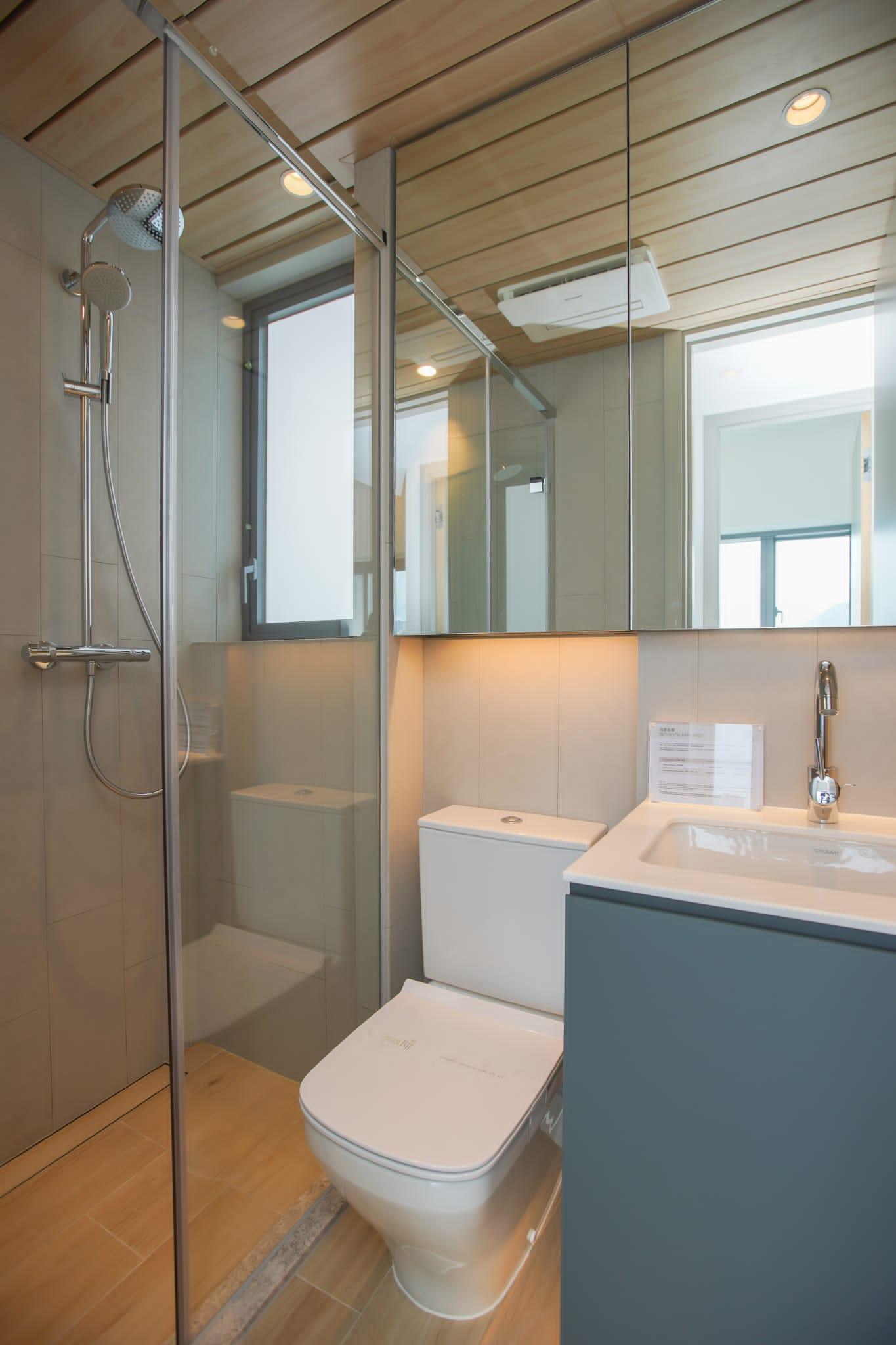 27樓A室為交樓標準示範單位,實用面積465方呎,屬兩房及梗廚間隔。(李睿哲攝)