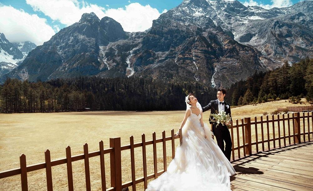 雲杉坪是熱門婚紗照拍攝地之一。圖中非當事人。(互聯網)