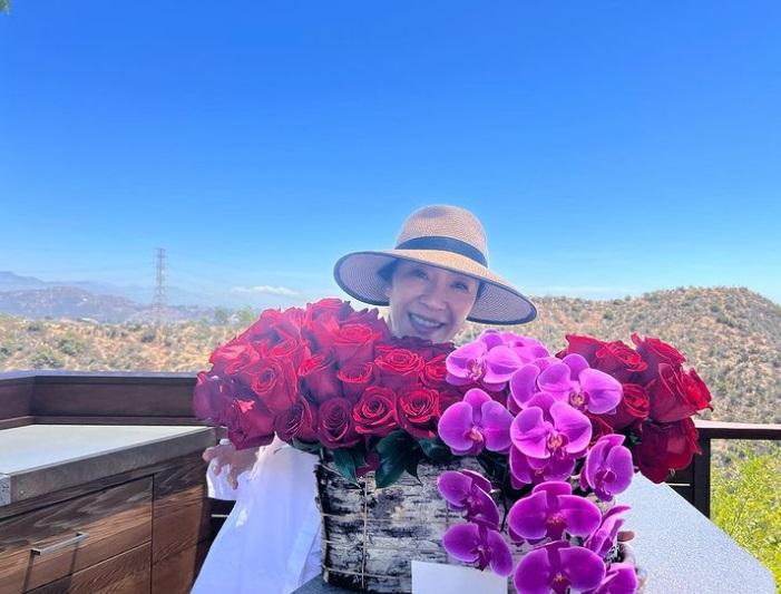 已經60歲的楊紫瓊,連日來仍繼續慶祝生日。