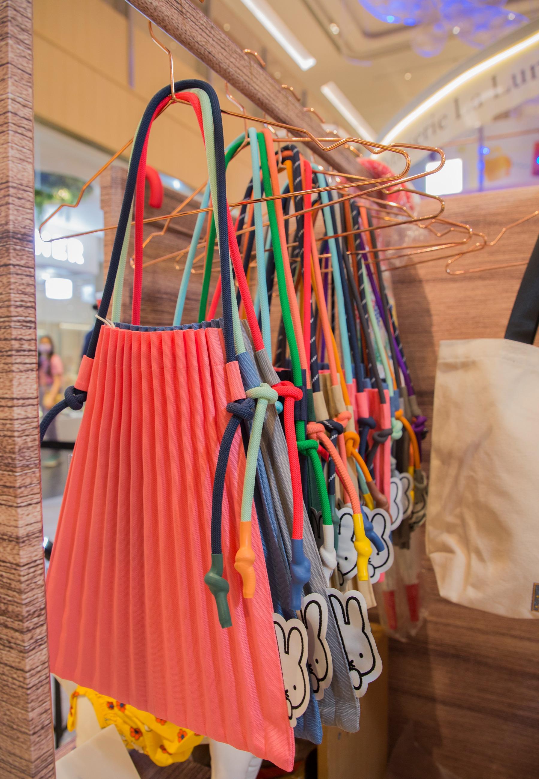 errorism|皺摺兩用隨身包 (大/小號) $350 起