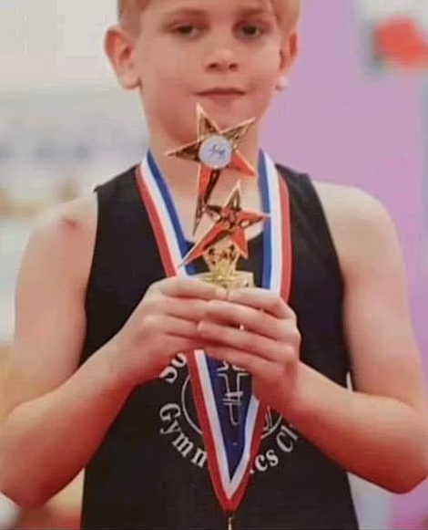 巴特斯比愛好體操。(互聯網)