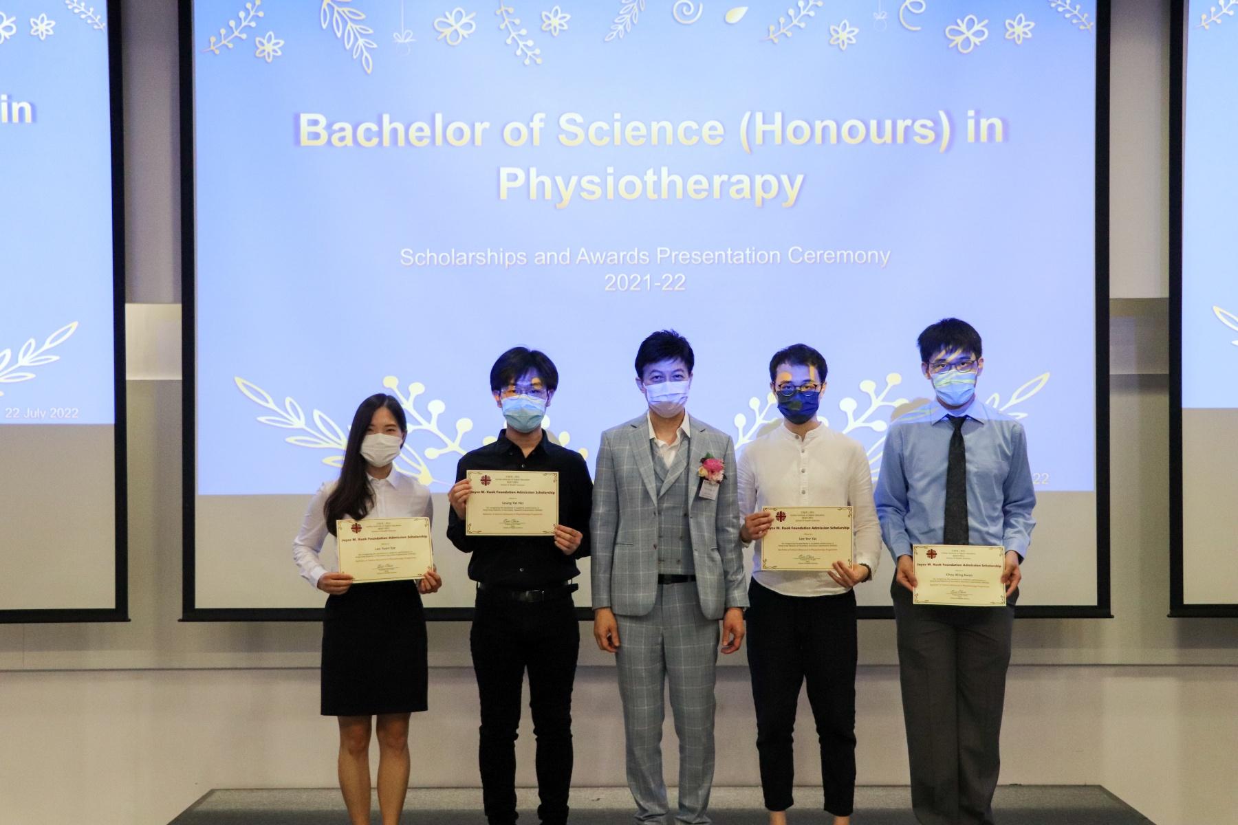 明愛頒入學獎學金予18位學生 最高資助逾7.7萬學費