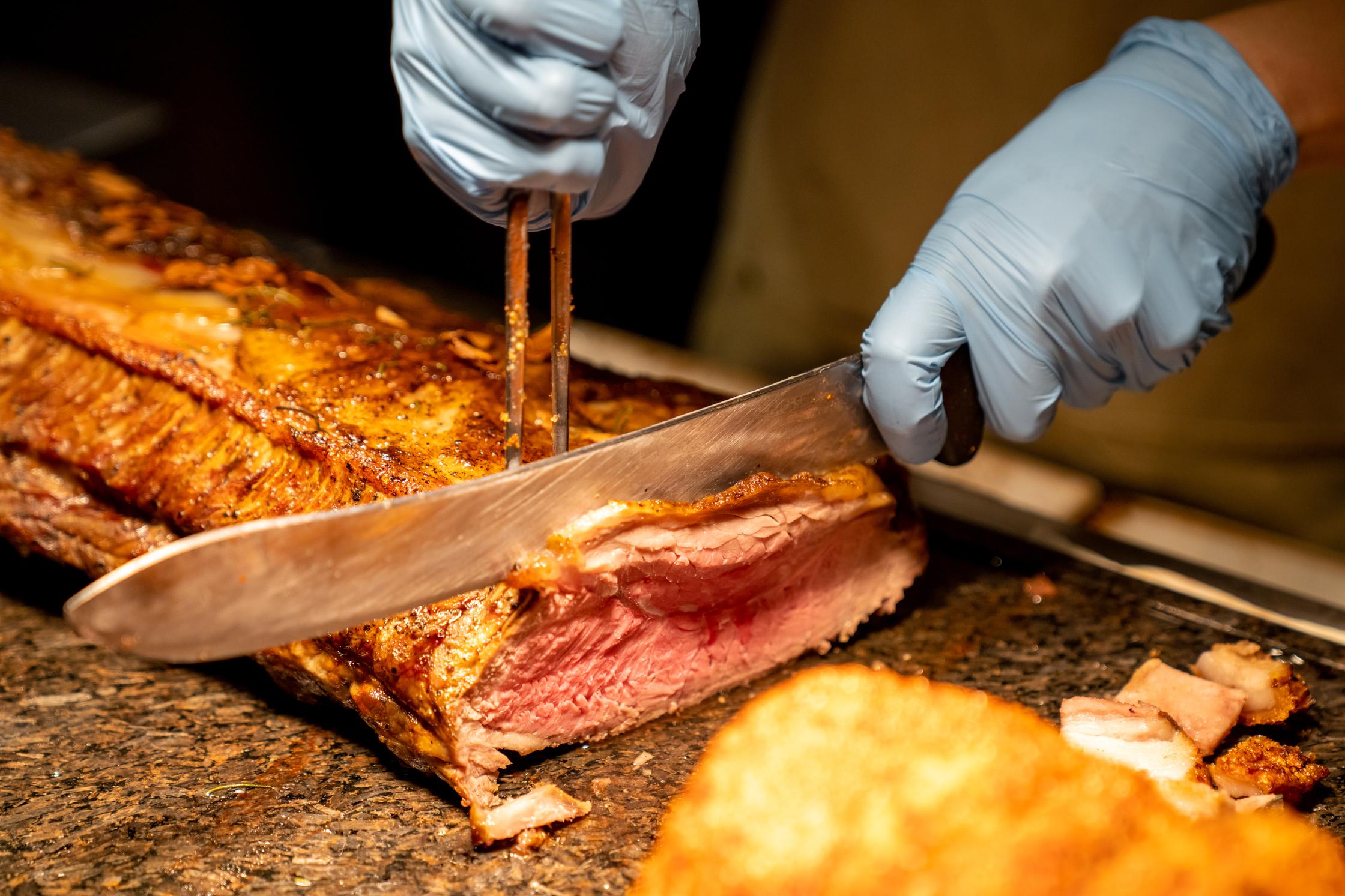 餐飲快閃優惠包括雙人自助午餐、雙人自助晚餐等。