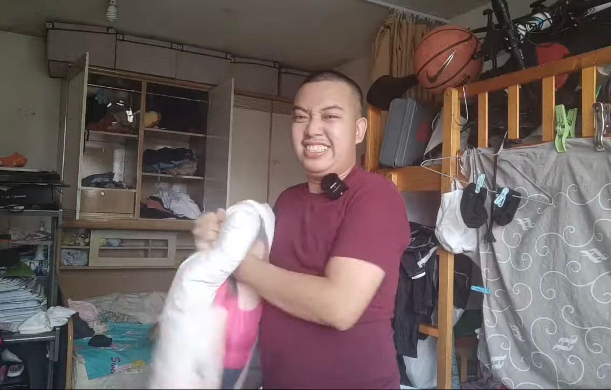 Kenny表示阿儀攬枕是用來練拳。