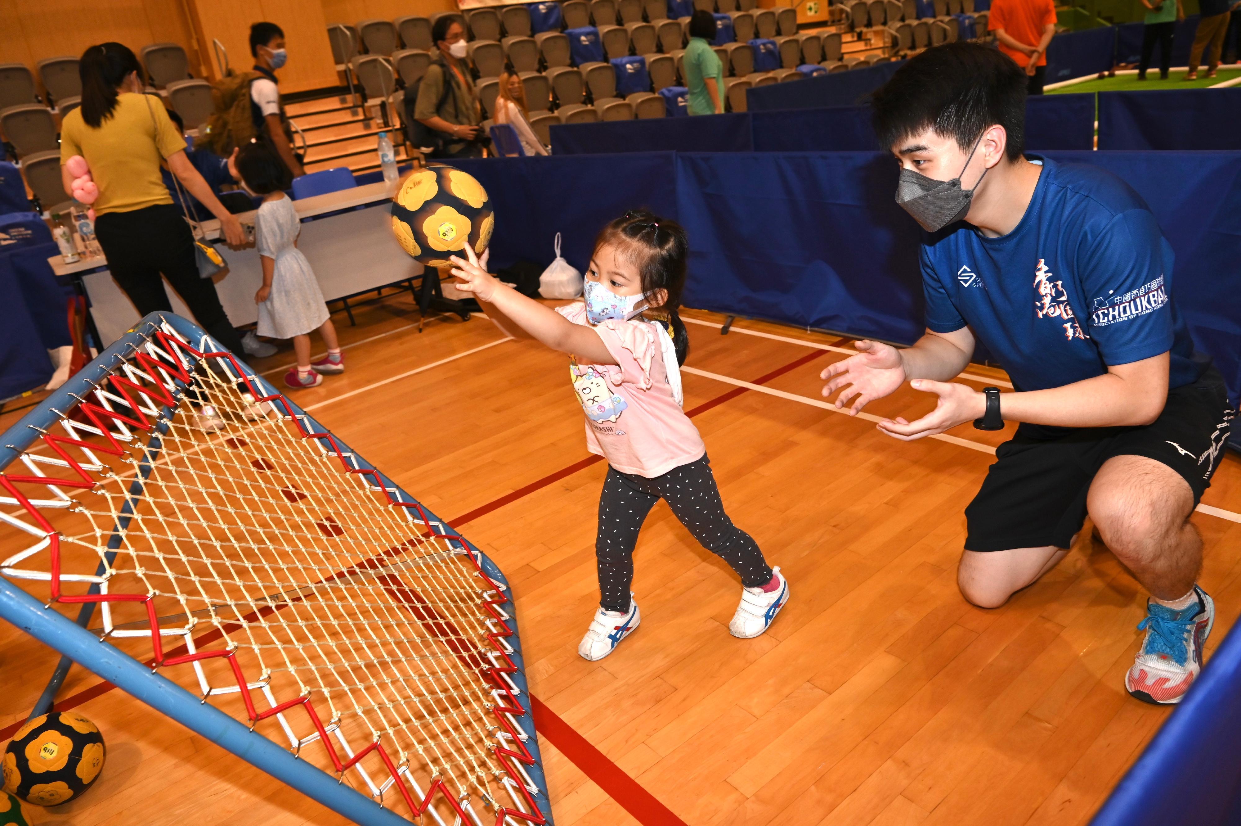 特首李家超參與「全民運動日2022」鼓勵市民勤做運動