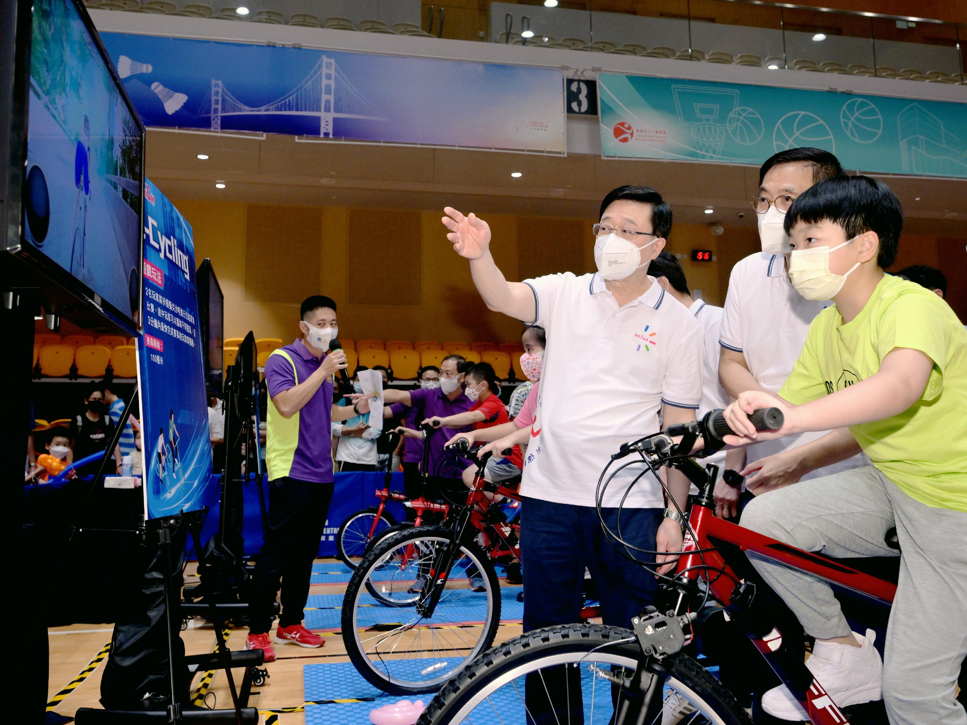 特首李家超參與「全民運動日2022」鼓勵市民勤做運動