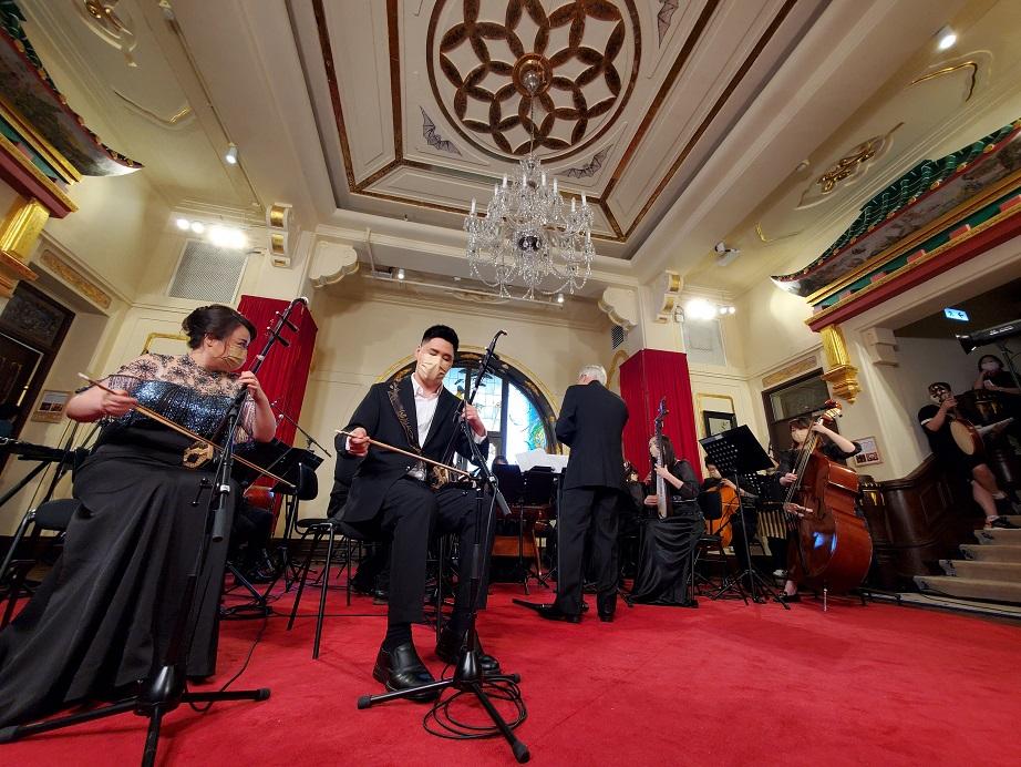 舊二胡改寫視障男孩命運 瞽樂新星網上音樂會訴香港人情