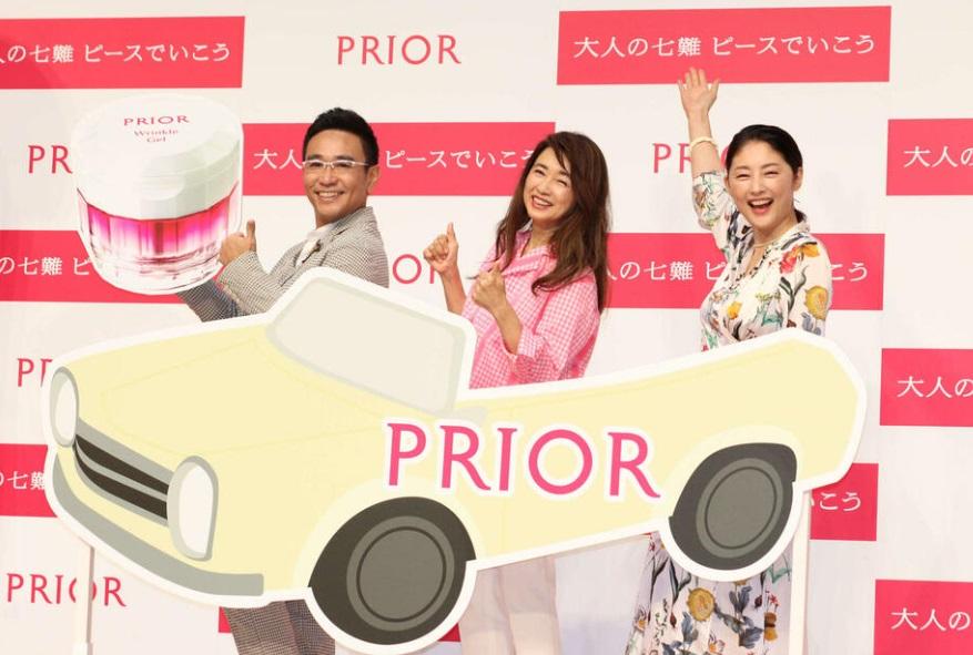 常盤與《偶像媽咪》女星風吹純(中)在活動上分享凍齡心得。