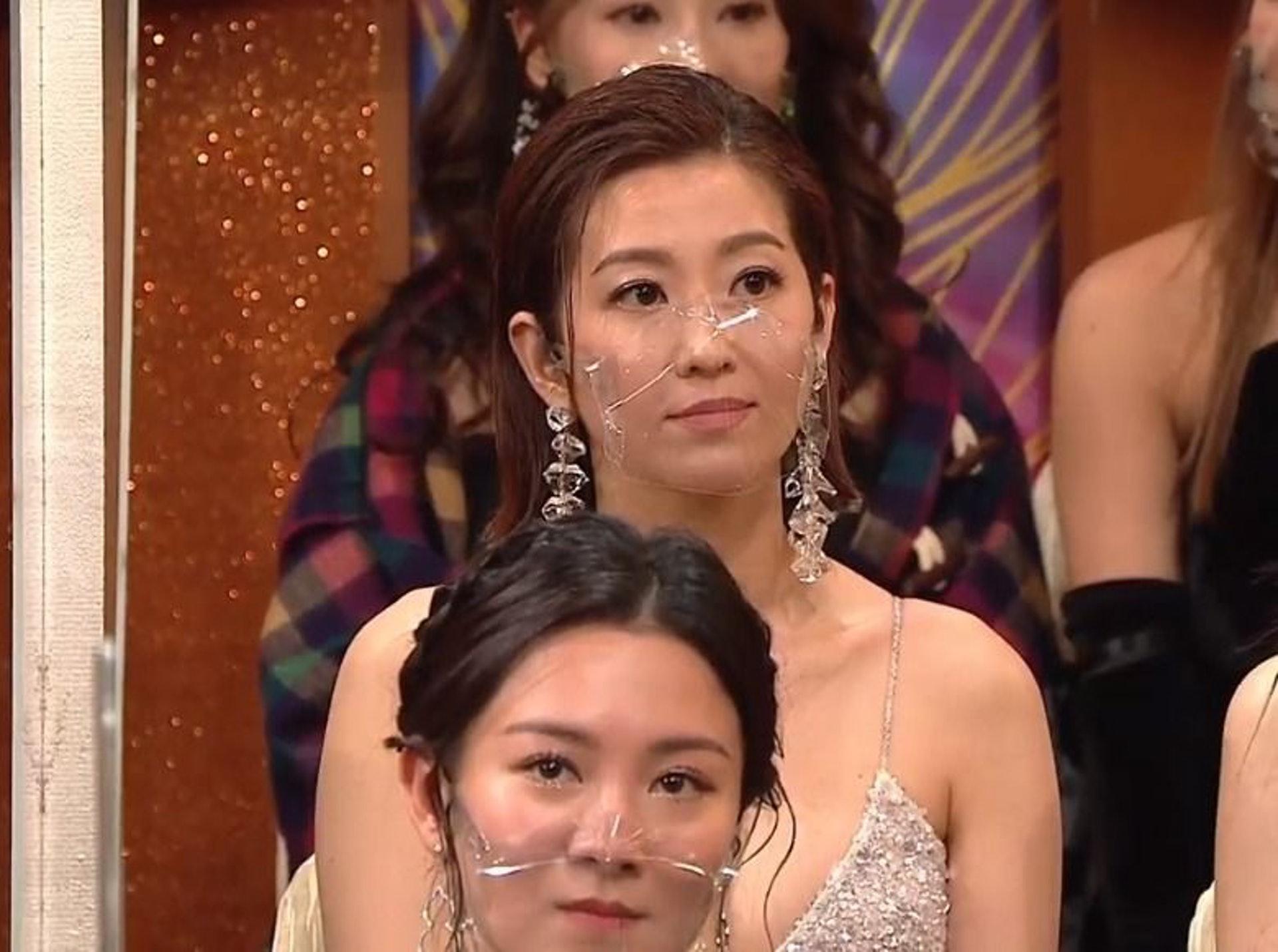 王浩信在2020年的台慶頒獎典禮上奪得視帝,身為太太的Yoyo面黑一幕成為經典。