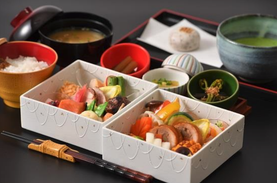 「ろくもん ROKUMON 2 _ 4 號車」(創意和食料理)