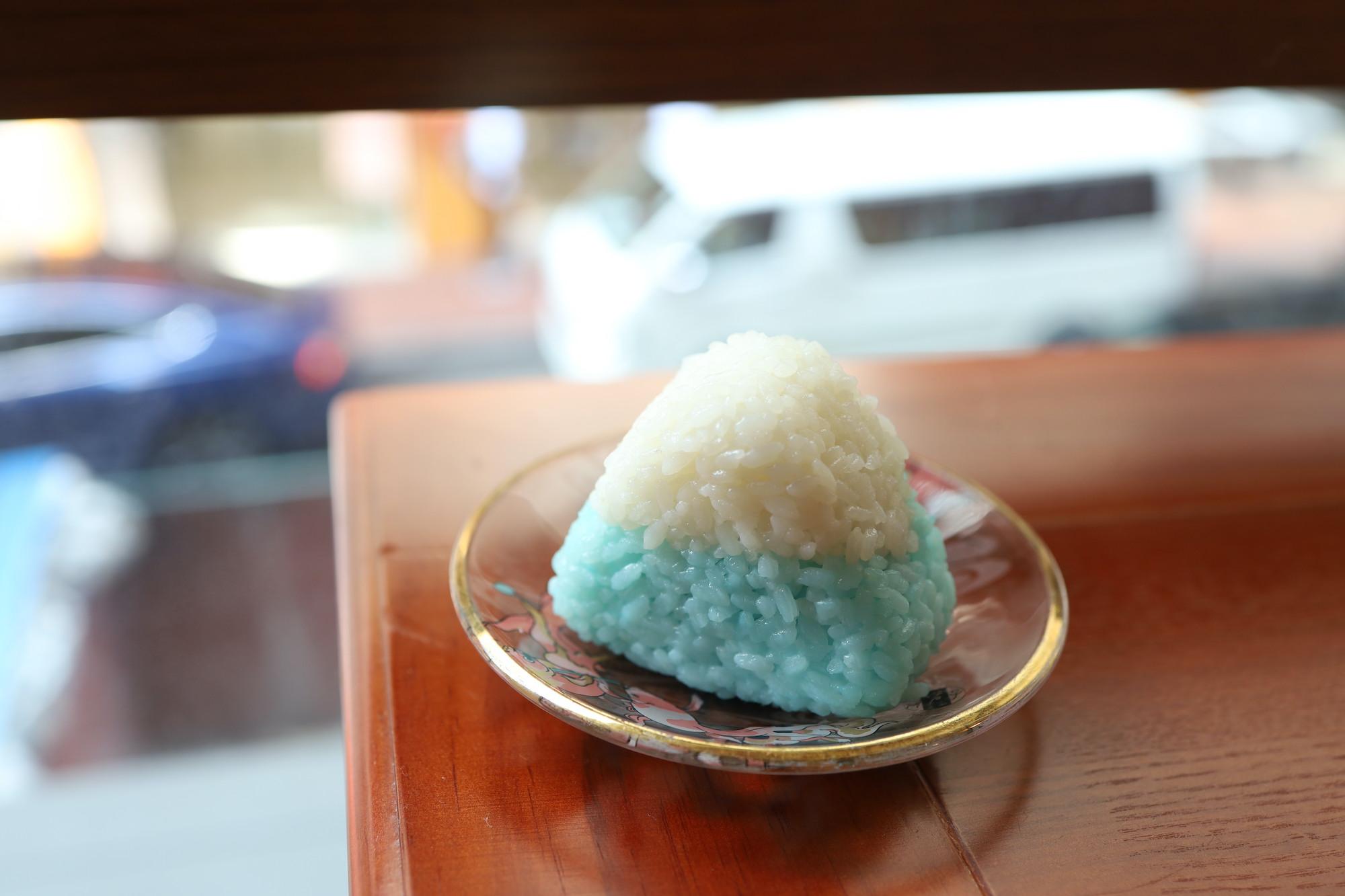 三文魚富士山飯團