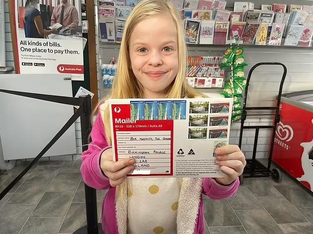 奧利維婭今年6月寄信給女王。(互聯網)