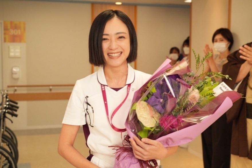 安達祐實正在趕拍10月開播的朝日電視台新劇《THE TRAVELNURSE》。