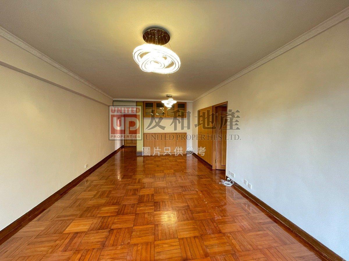 客飯廳為方廳設計