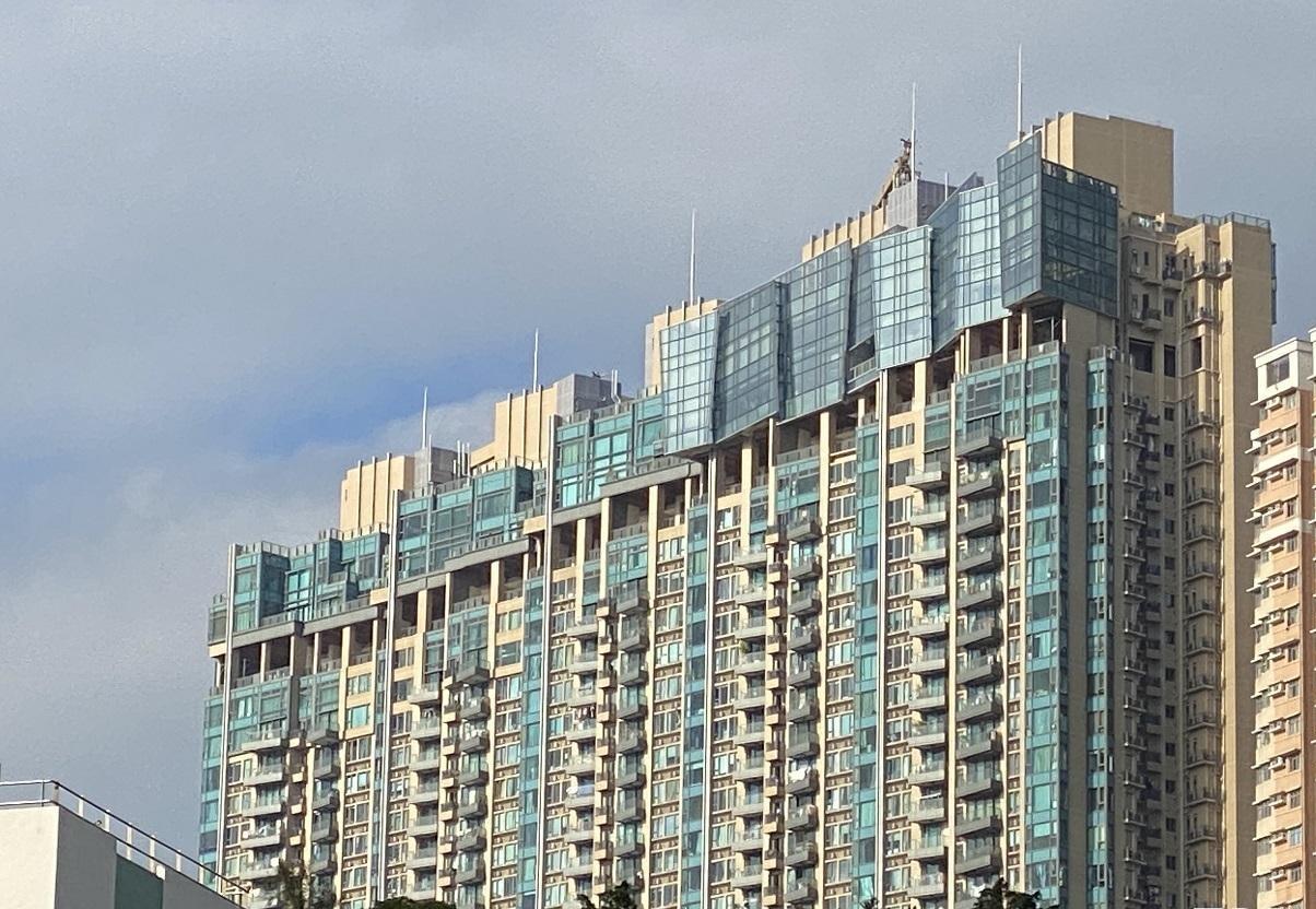 屬新鴻基旗下的牛池灣半山屋苑峻弦,環境清幽,一直不乏用家追捧。(資料圖片)