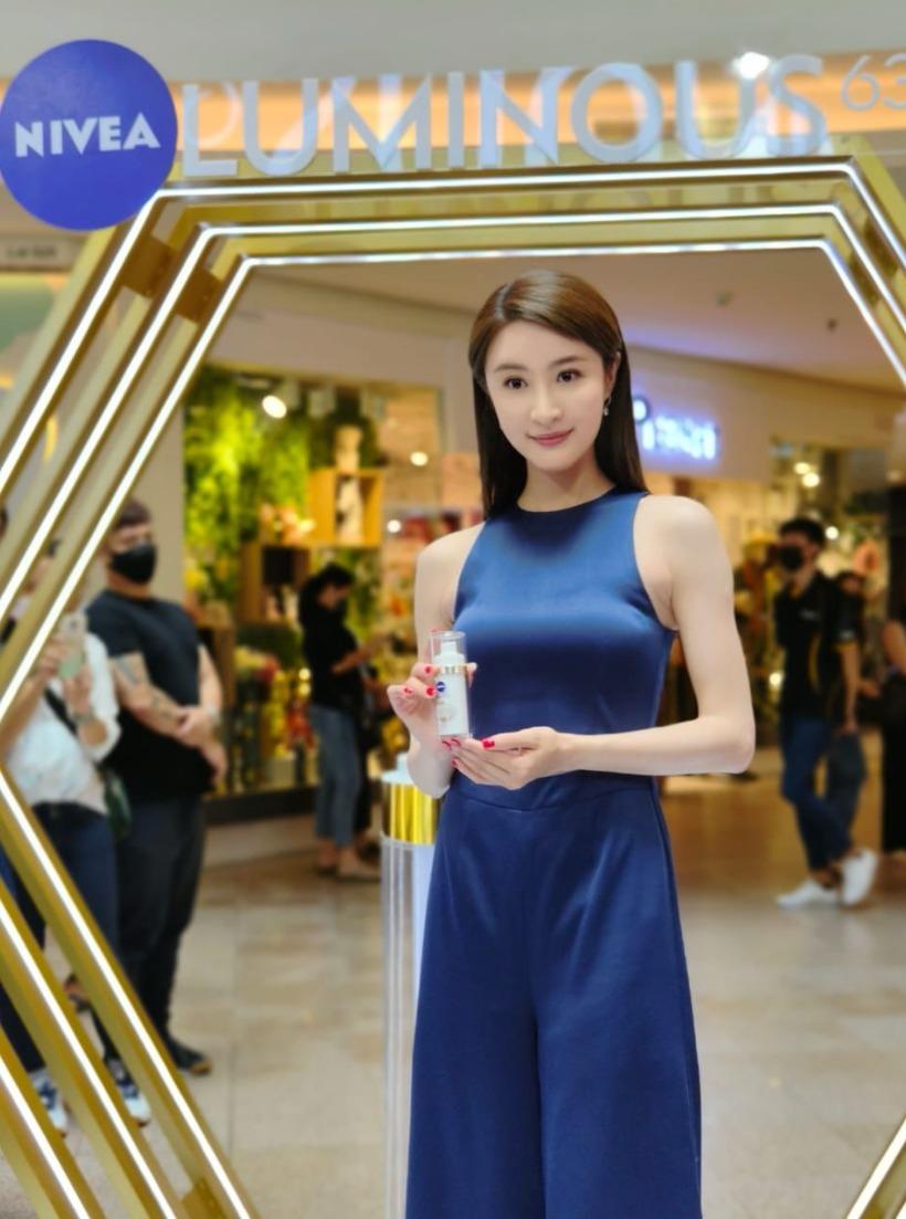 吸引大批當地巿民圍觀及支持,令林夏薇大叫感動。