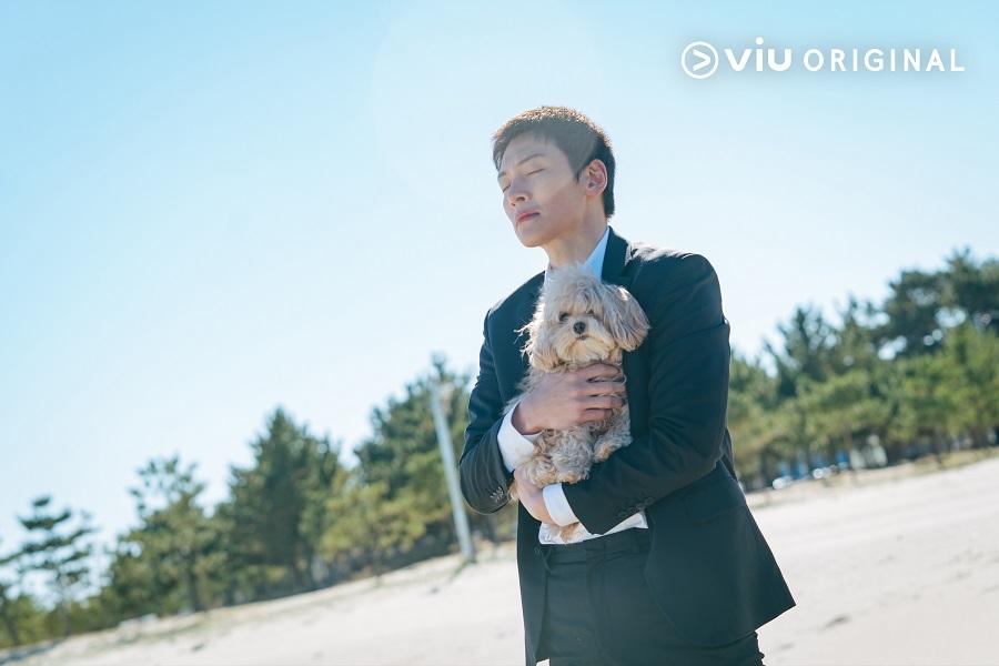 池昌旭在劇中演對人生沒希望的尹僑萊。