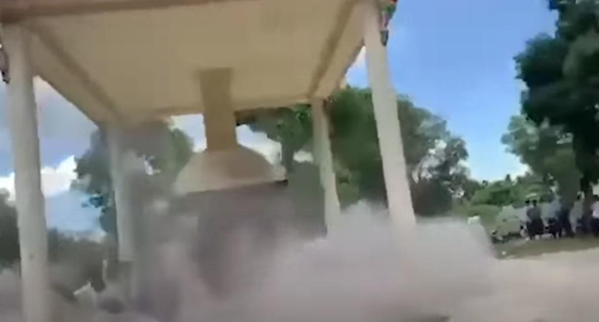 現場冒出濃煙。(互聯網)