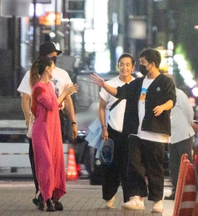 町田啟太與玄理日前約好友食飯。