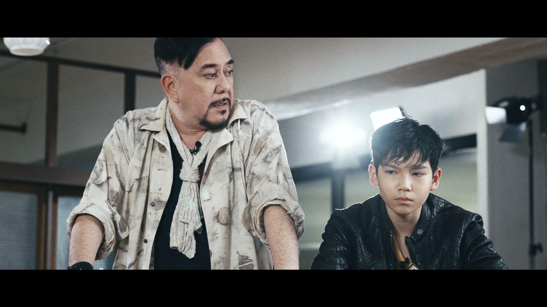 皓嵐面對黃秋生臨場改對白,淡定接招。