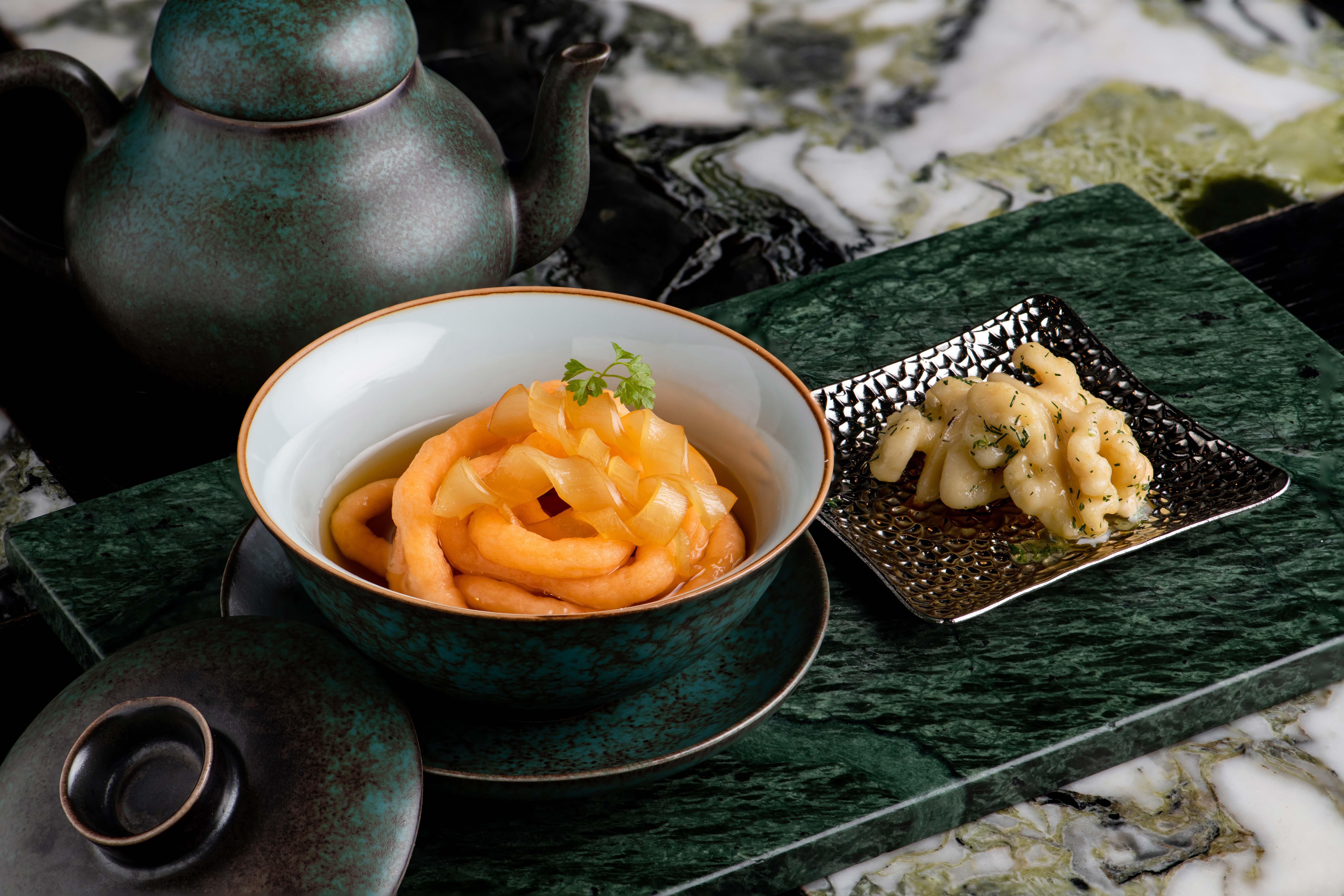 花膠醉紅蝦麵 · 香草鮮核桃($188)