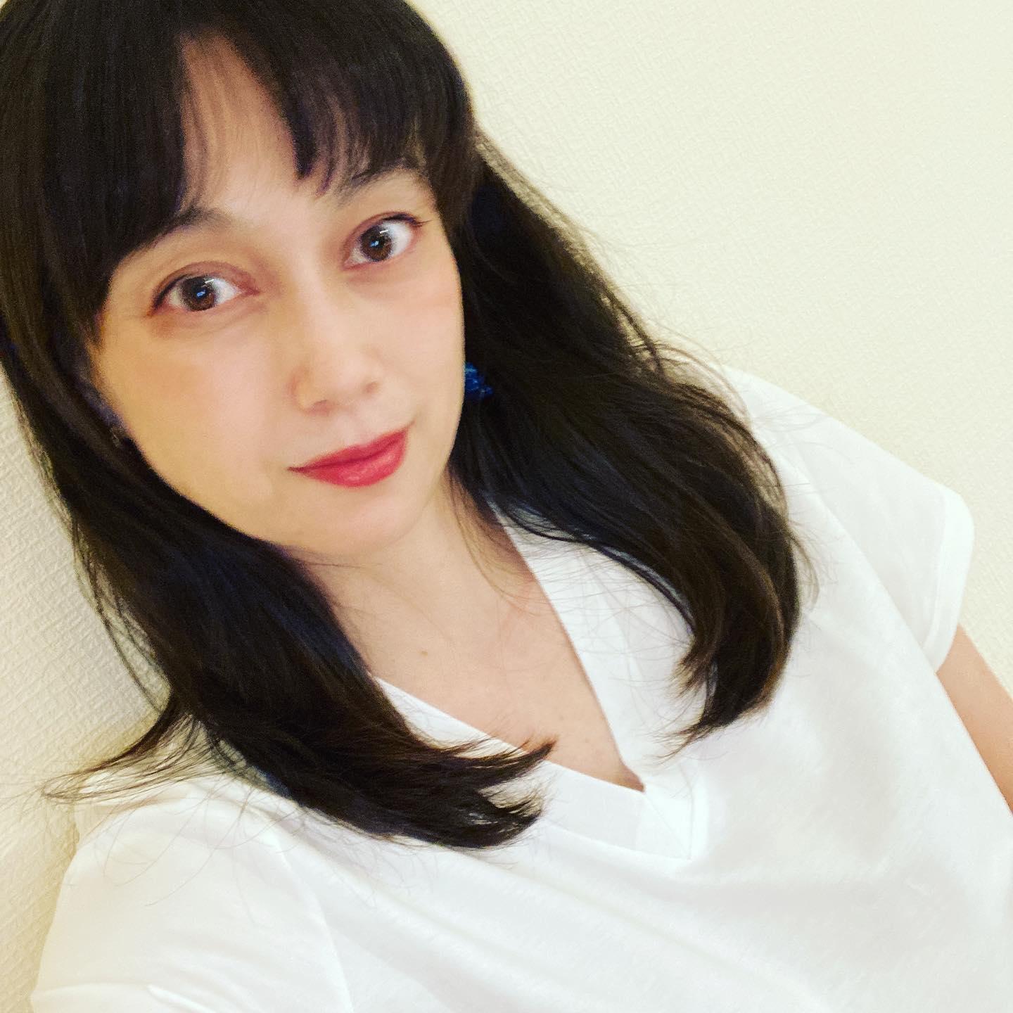 日本女星佐伯日菜子曾在《午夜凶鈴》系列中飾演「貞子」,她亦一直留意舊拍檔杜汶澤最新動向。