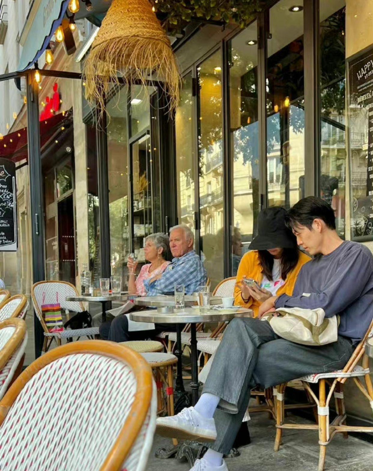 金宇彬與申敏兒被大陸網民發現後拍下照片。