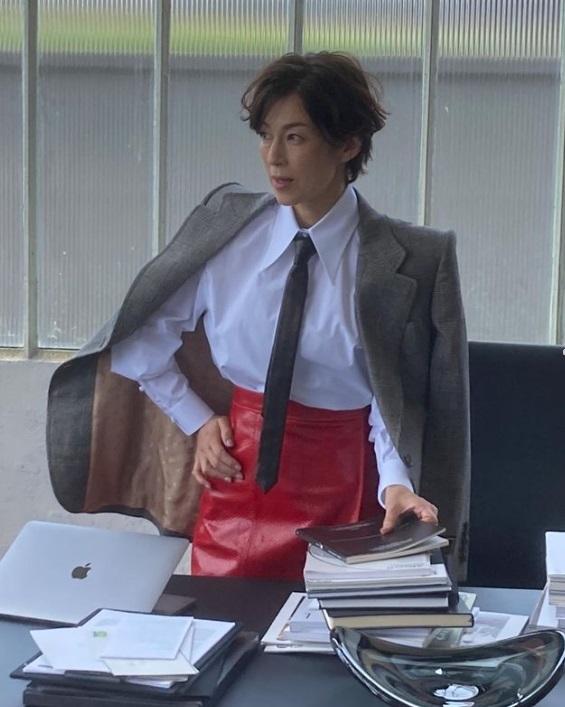 鈴木保奈美現年56歲依然充滿魅力。