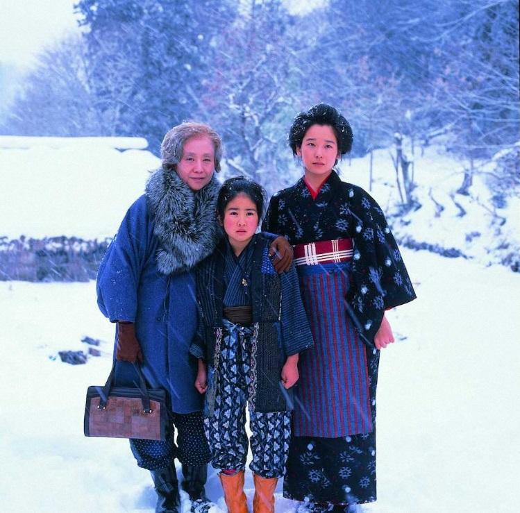 《阿信的故事》由小林綾子、田中裕子、乙羽信子飾演不同時代的阿信。