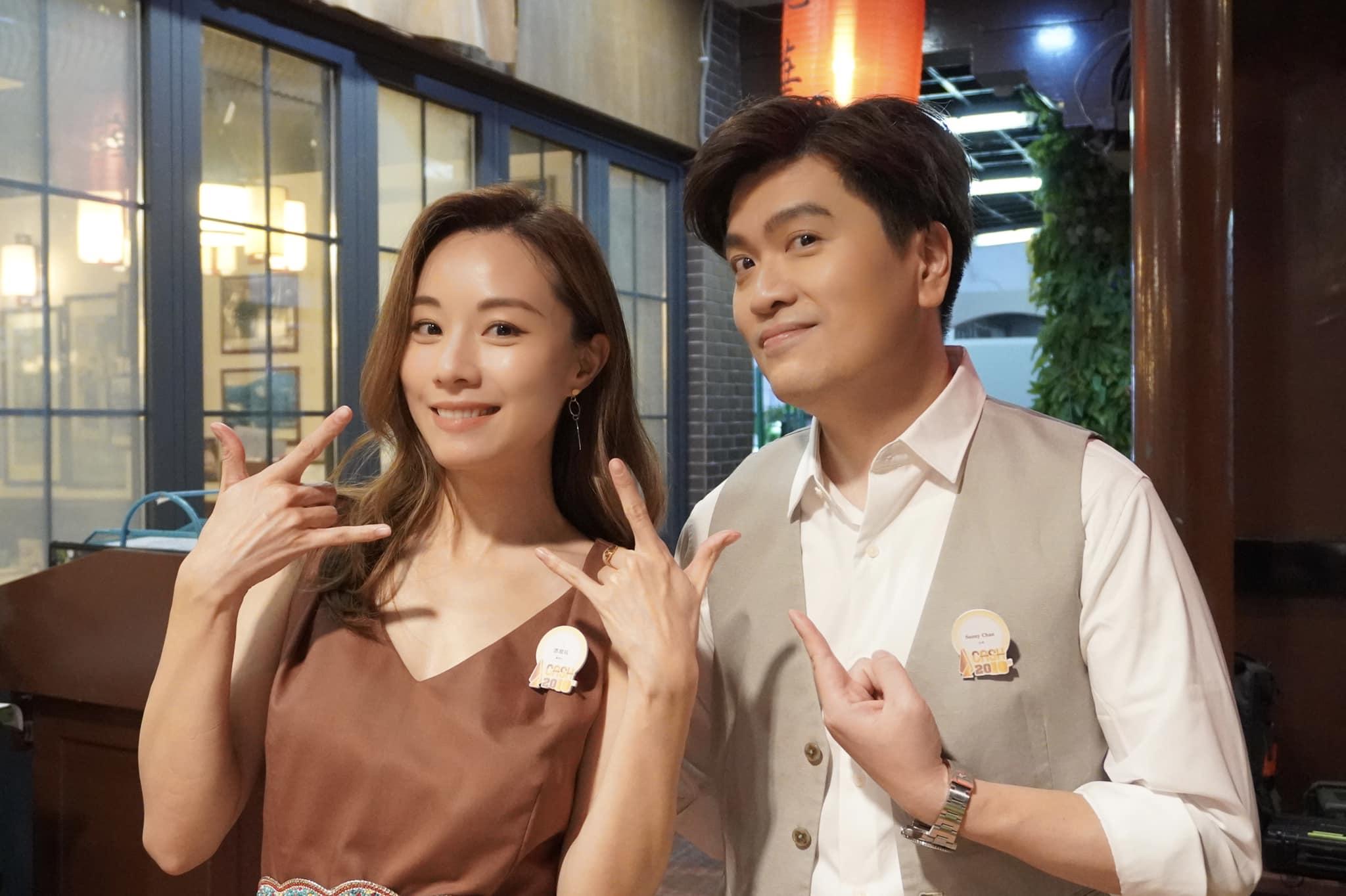 鄧麗欣(Stephy)的角色名叫Monica,是向《Friends》致敬