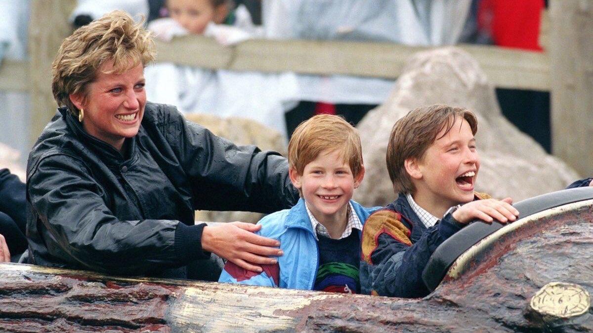 有網民上載戴安娜生前相片悼念。(Twitter)