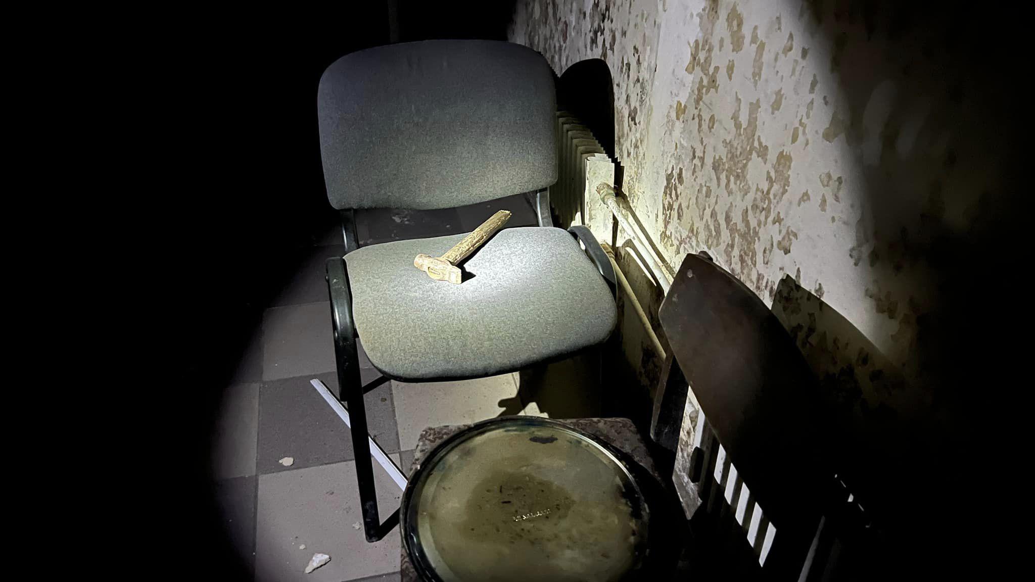 烏方於哈爾科夫發現俄軍所設酷刑室。(Twitter)