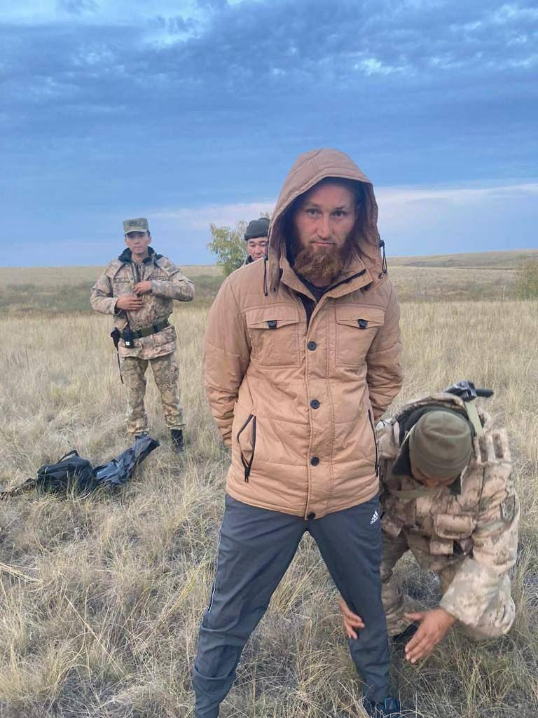 「NEXTA」指「哈薩克邊防警衛拘留了試圖非法進入哈薩克領土的俄羅斯人。」(Twitter)