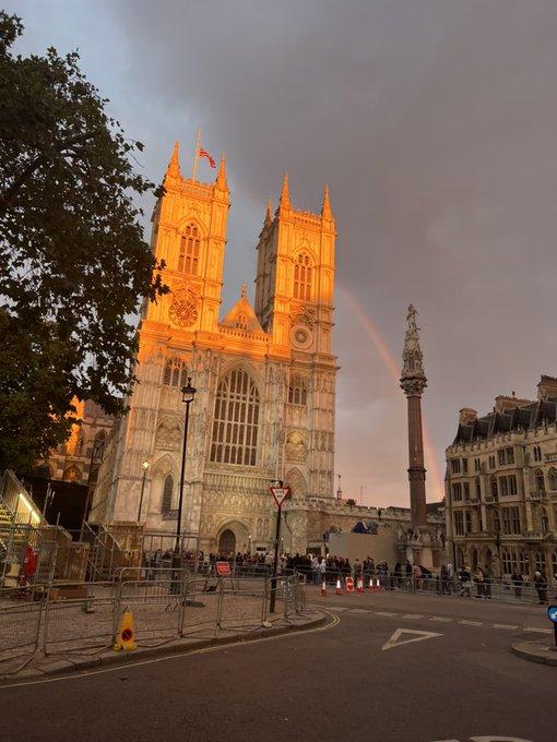 英女王的國葬將於西敏寺舉行。(Twitter)