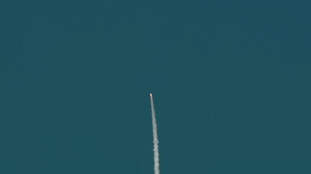 引擎突然起火,觸發緊急系統。(Twitter)