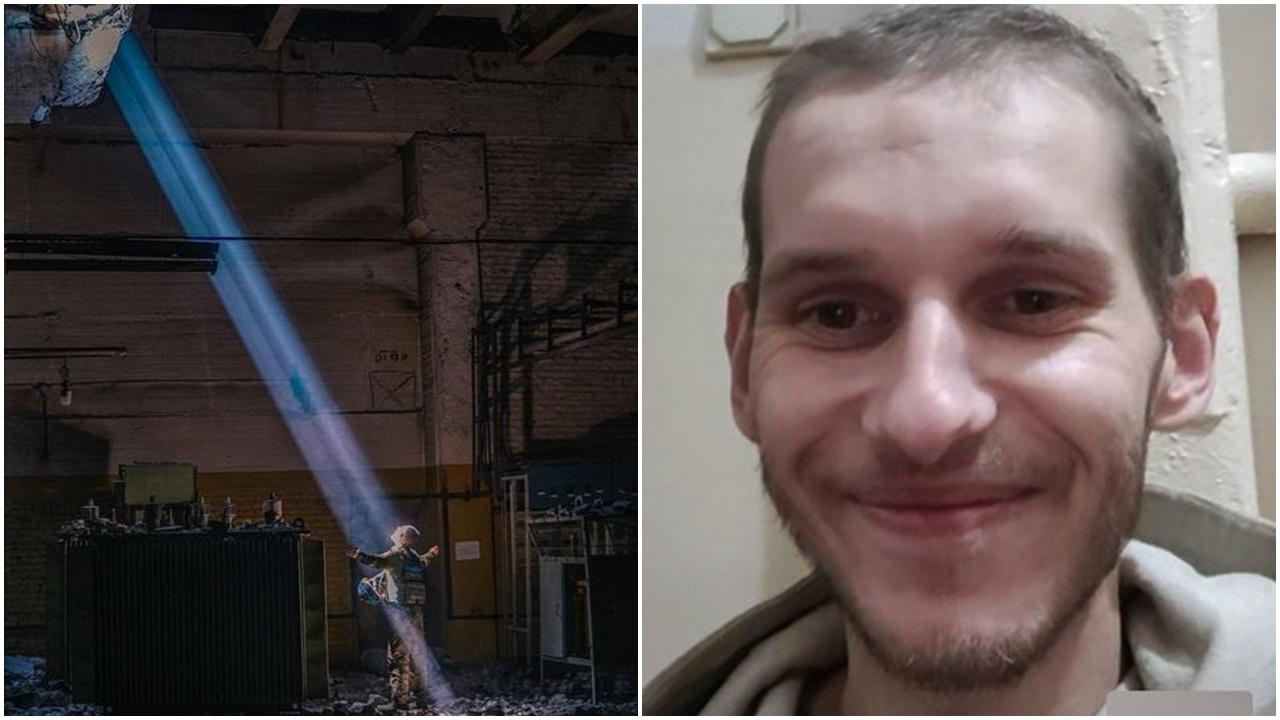 在鋼鐵廠內拍下曙光照射在烏兵身上的攝影師Dmytro Kozatskyi。(Twitter)