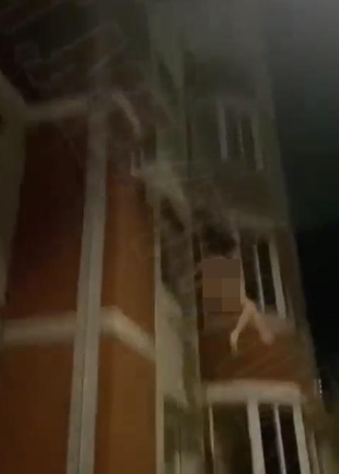 警方指,拍片男子早前在女子墮樓的寓所。(Twitter)