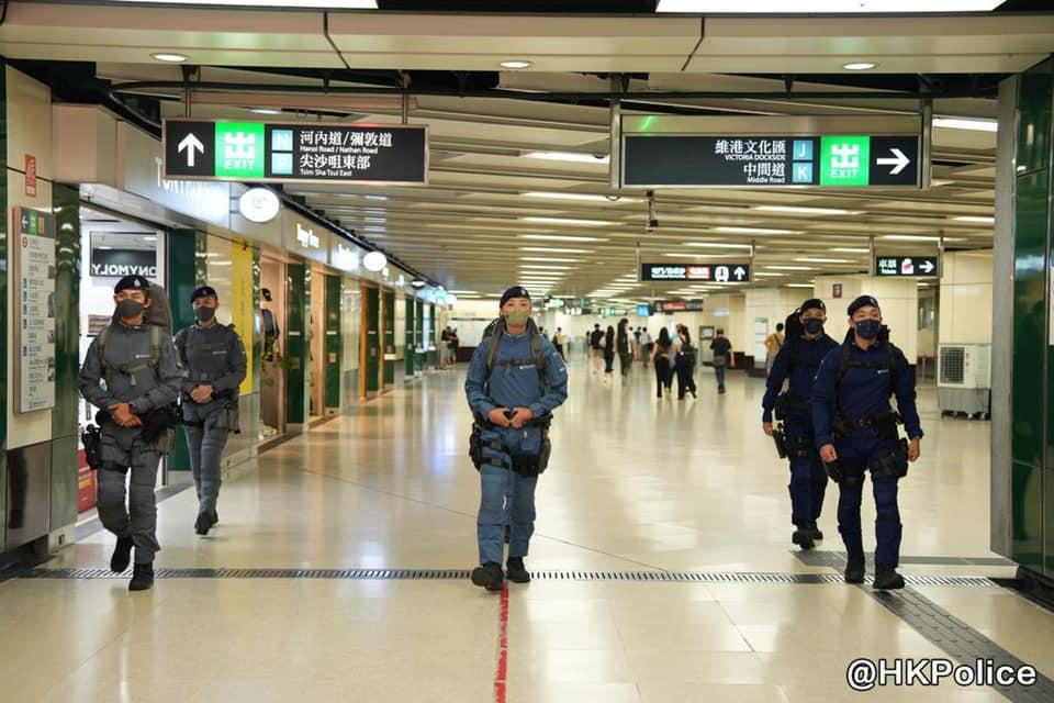 警方指,會連日來在各區及多個港鐵站高姿態巡邏,以確保慶祝國慶活動順利進行。(警方fb圖)